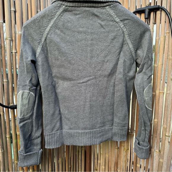 Disneyland Resorts Woman’s Mickey Zip Up Elbow Patches Sweater Size L - Picture 3 of 10